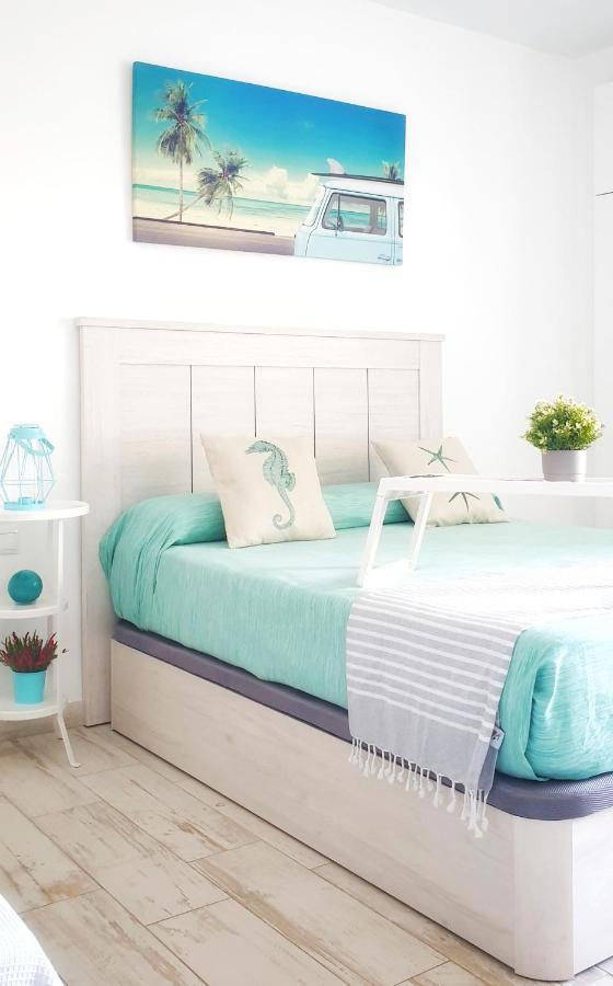 El Estudio De La Playa Benalbeach Holidays Deluxe 베날마데나코스타 외부 사진