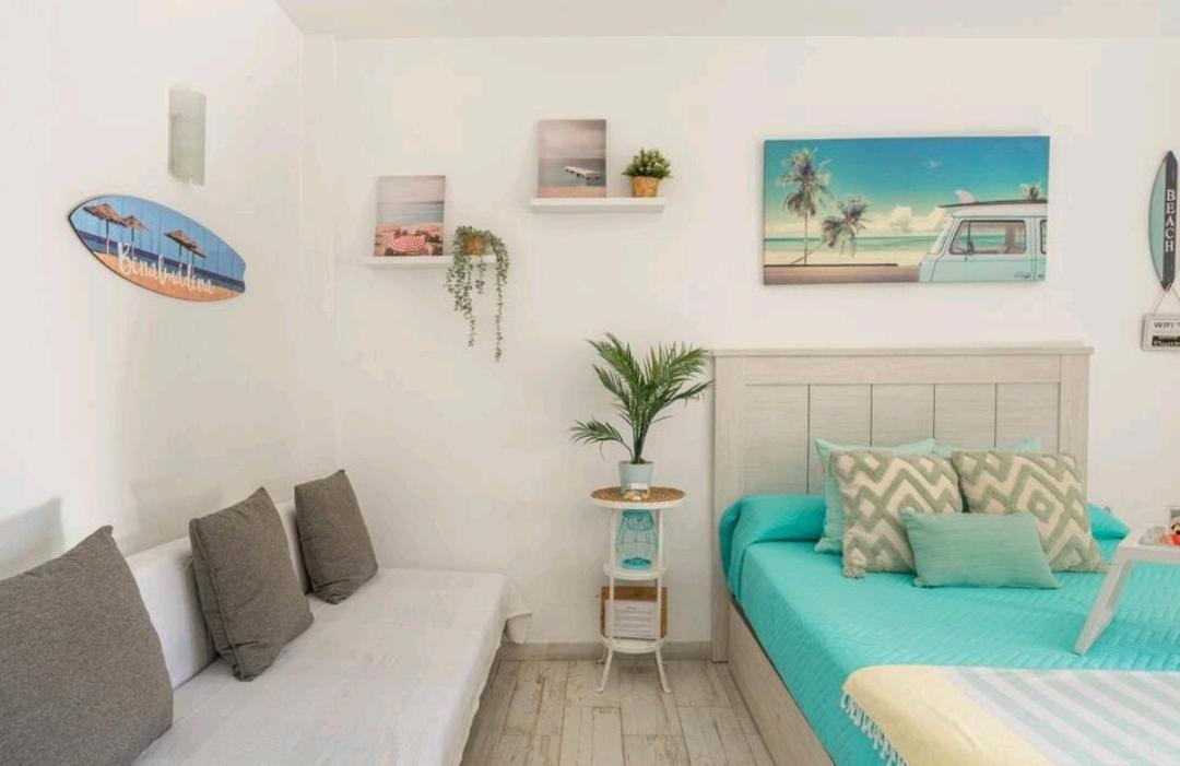 El Estudio De La Playa Benalbeach Holidays Deluxe 베날마데나코스타 외부 사진