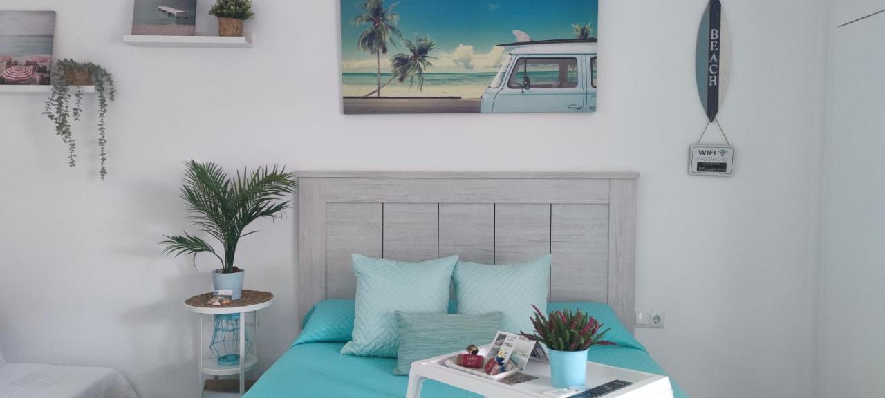 El Estudio De La Playa Benalbeach Holidays Deluxe 베날마데나코스타 외부 사진