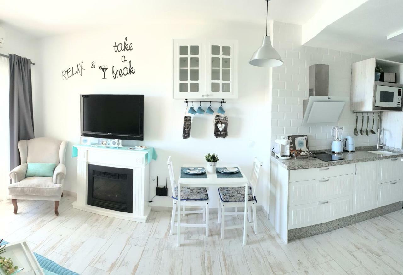 El Estudio De La Playa Benalbeach Holidays Deluxe 베날마데나코스타 외부 사진