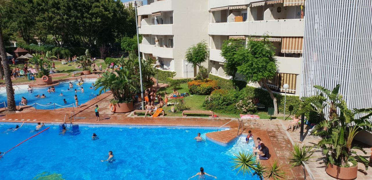 El Estudio De La Playa Benalbeach Holidays Deluxe 베날마데나코스타 외부 사진
