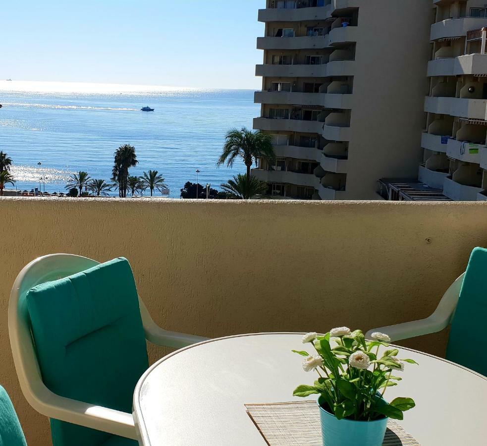 El Estudio De La Playa Benalbeach Holidays Deluxe 베날마데나코스타 외부 사진